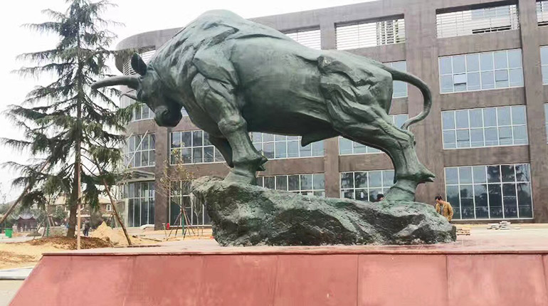 bonnie sculpture-Bronze Bull Sculpture 770x430