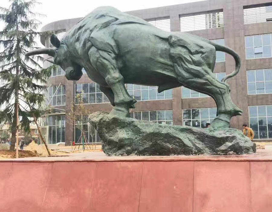 bonnie sculpture-Bronze Bull Sculpture 900x700