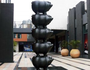 bonnie sculpture-Bronze Pig Sculpture900x700