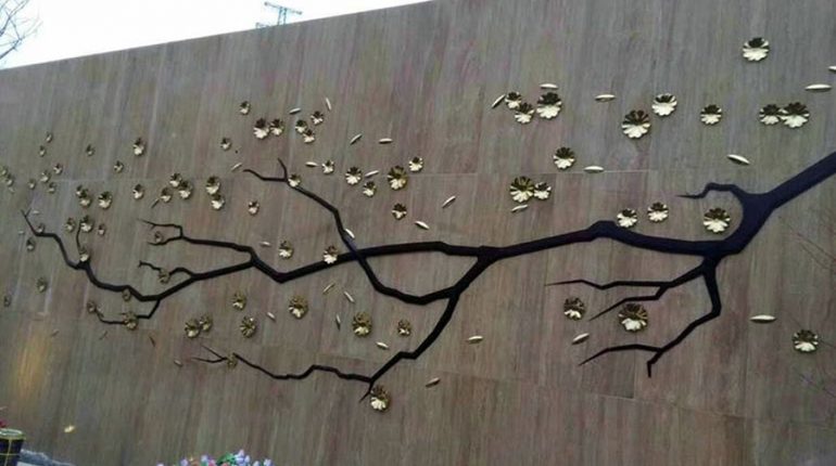 bonnie sculpture-Metal Wall Décor Plum Blossom Relief 900x700